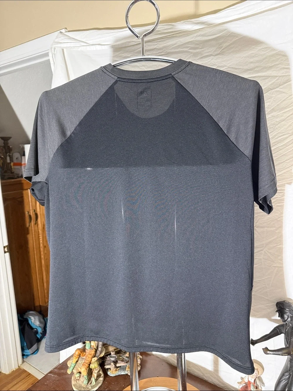 The North Face Men's Short-Sleeve Crew Tee - Charcoal Gray
